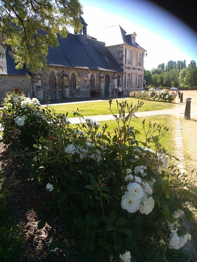 Lamaison Du Phare Honfleur Chambres D'Hotes Et Jacuzzi Prive Ngoại thất bức ảnh