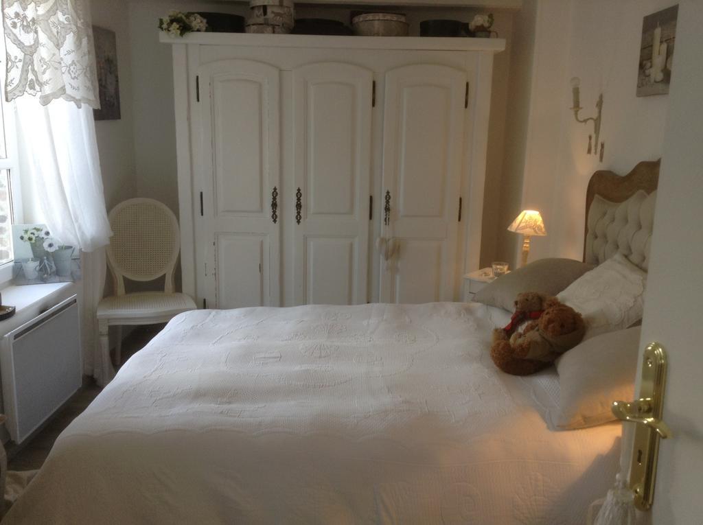 Lamaison Du Phare Honfleur Chambres D'Hotes Et Jacuzzi Prive Phòng bức ảnh